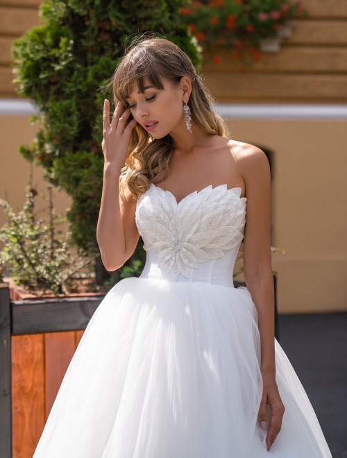 https://elisebride.ro/images/stories/virtuemart/product/10 Adelin       (2).jpg
